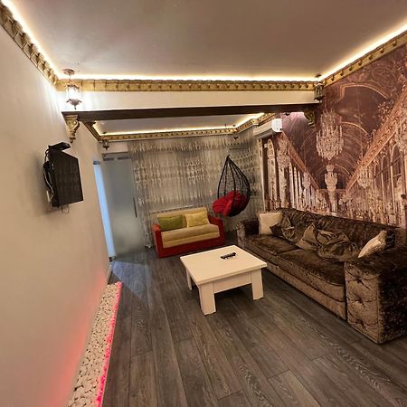 2 Bedrooms Heart Of City Center Chisinau Luaran gambar